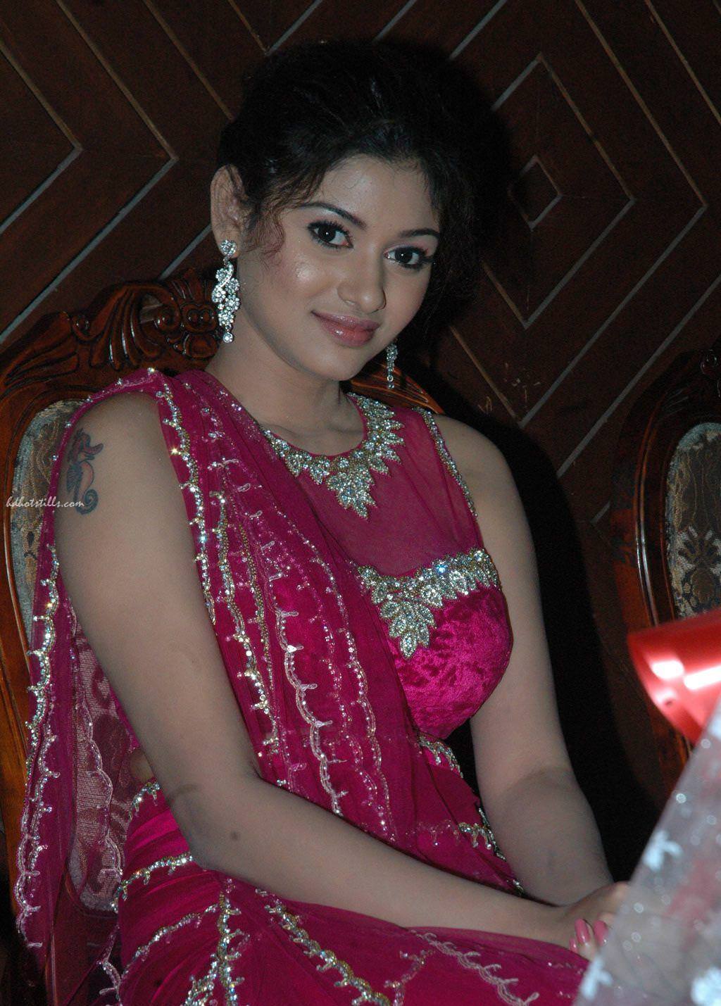 oviya hot images