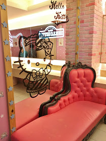 themed cafes pink cute travel must see visit