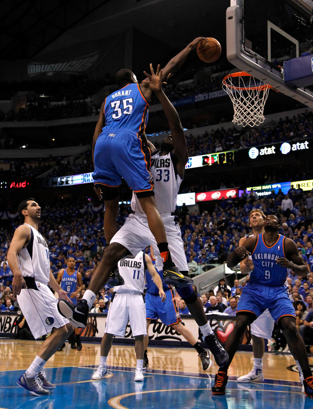 kevin durant dunks on kobe. Kevin Durant Dunks On