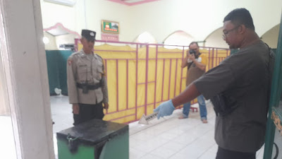   Polisi Amankan Pria Bertato, Pencuri Uang Kotak Amal Masjid Baitul Salam