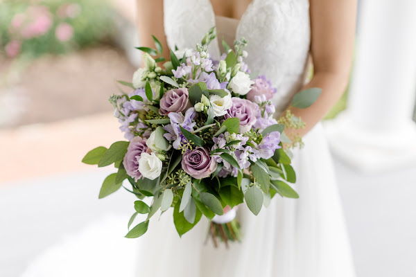 Historic Ashland Wedding photographed by Heather Ryan Photography