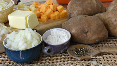 Vegan Baked Potato Soup[https://www.recipelinker.com/2021/10/vegan-baked-potato-soup.html]