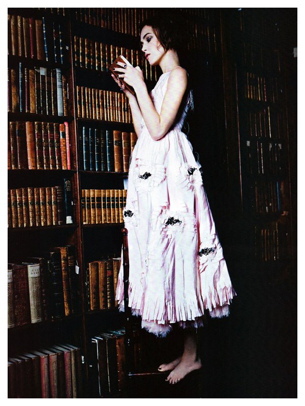 keira knightley italian vogue. Keira Knightley in Chanel - Vogue Italia January 2011 by Ellen von Unwerth