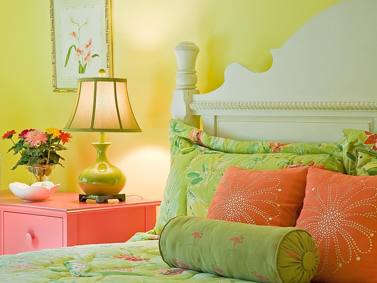 9 Colorful Decoration Ideas For A Small