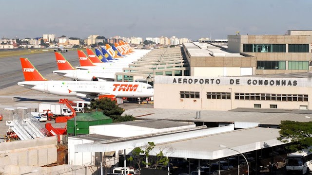 Viajar de avião está 40% mais caro em março e previsão ainda é de aumento