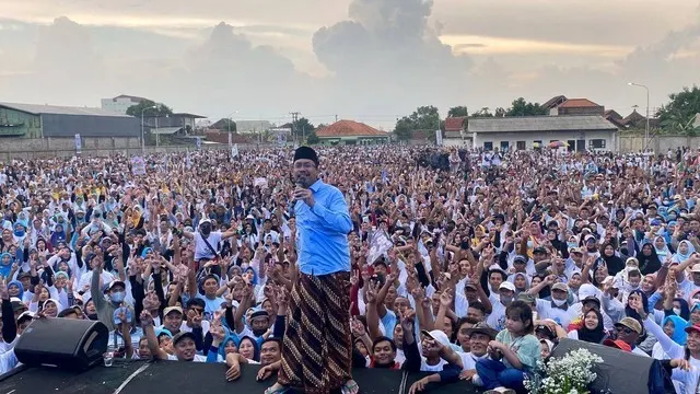Kampanye Gus Muhdlor Dukung Prabowo di Sidoarjo Diwarnai Bagi Duit ke Anak-Anak, Pelanggaran?