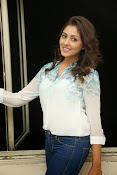 Madhu shalini glam pics-thumbnail-18