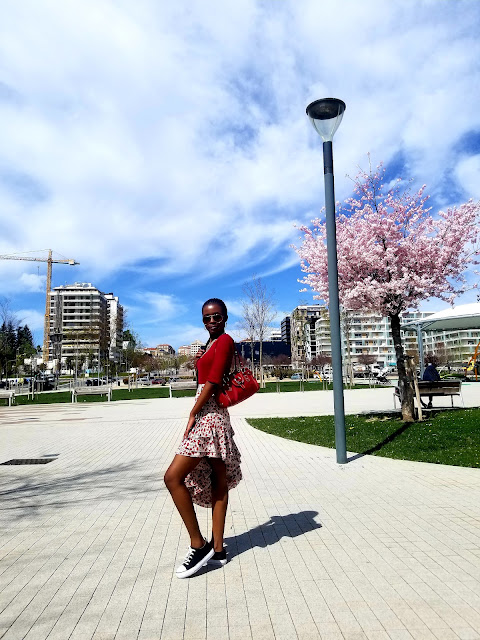 Assymmetrical Skirt Outfit For The Perfect Casual Look