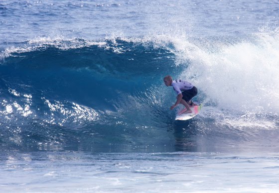 Garrett Parkes takes the Billabong Cloud 9 Invitational in the Philippines