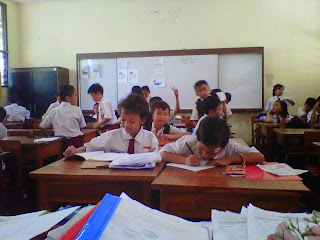 Kisi-Kisi dan Soal Bahasa Indonesia Kelas IV Semester II