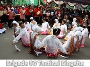 Gambar Tari Tradisional Indonesia Lengkap Dengan 