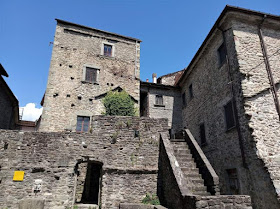 case torri borgo ponticello lunigiana