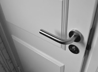Contoh Kunci Pintu Rumah Minimalis