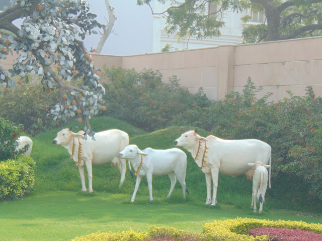 statues prem mandir