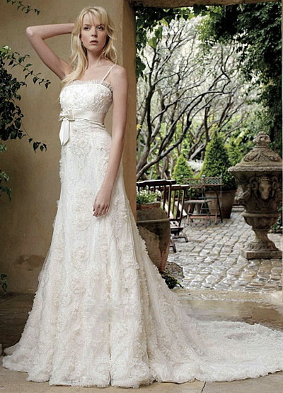 Dress Model Gallery on Wedding Dress Styles  Bridal Romantic Wedding Dress