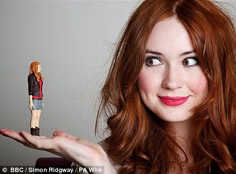 Karen Gillan comes facetoface with her Doctor Who action figure Sexy 