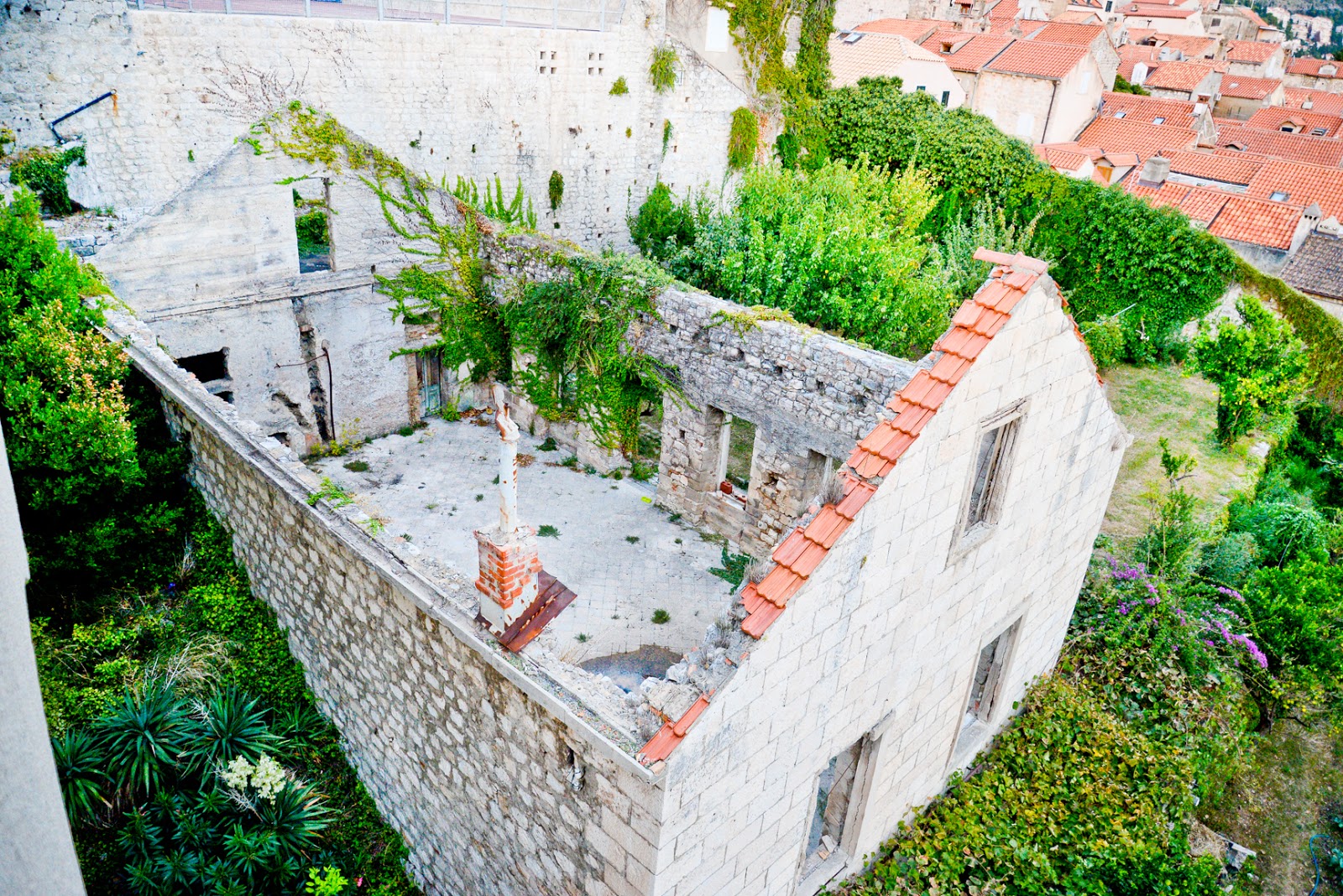 dubrovnik, dubrovnik old town, dubrovnik as a vegetarian, city wall walk, kings landing,  game of thrones dubrovnik, game of thrones filming locations dubrovnik