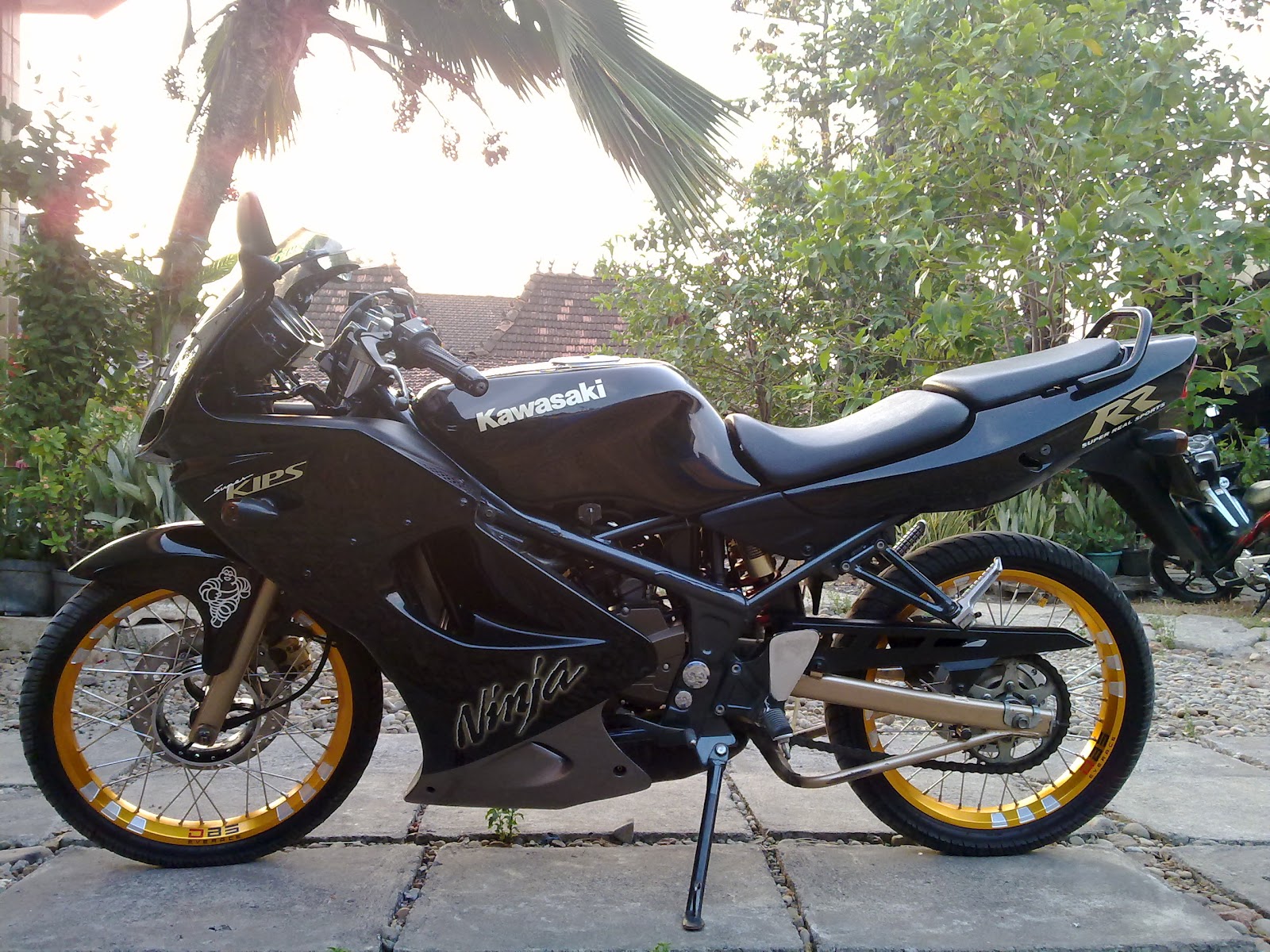 Download Kumpulan Modif Honda Tiger Velg Jari Jari Terbaru Botol