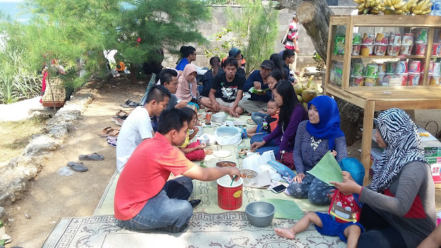 Pantai Ngobaran Yogya