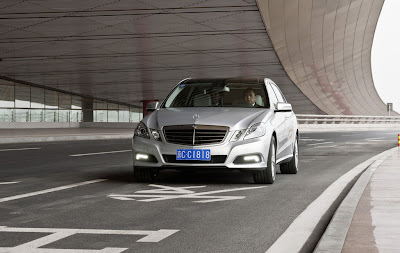 2011 Mercedes-Benz E-Class L Front View