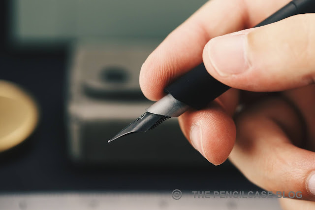 REVIEW: VENVSTAS MAGNA FOUNTAIN PEN