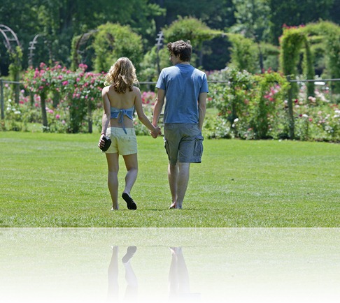 couple_in_the_park