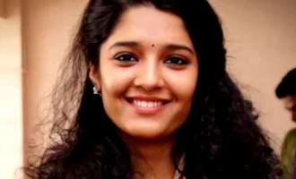 Cute Sexy Babe ritika singh adorable images