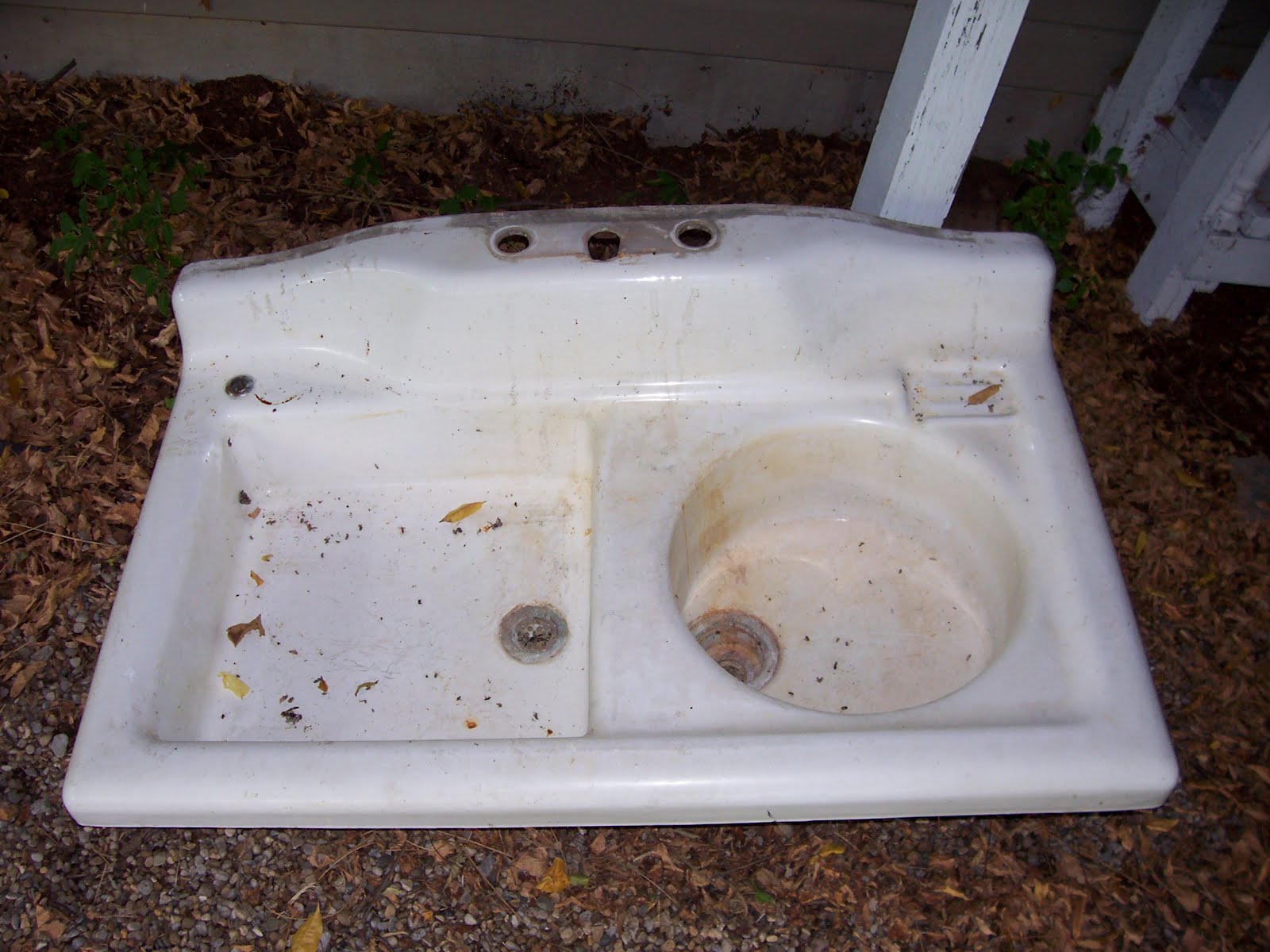 Sweet Vintage of Mine: MY FABULOUS FIND POTTING SINK