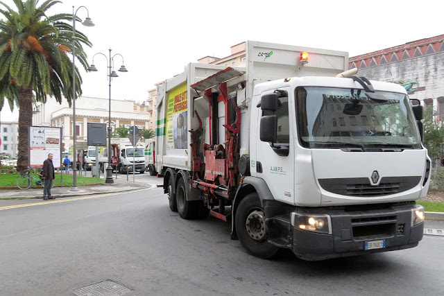 Garbage collection trucks, Piazza del Municipio, Livorno