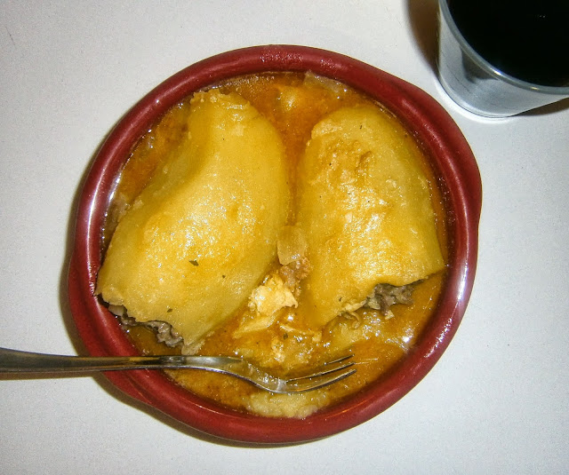 Patatas rellenas de carne.