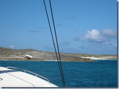 Boat crashed on beach of Prickly Pear West