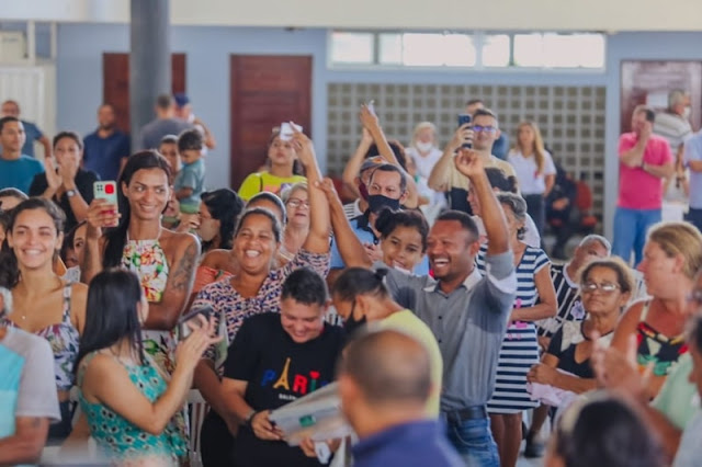 Cícero Lucena acompanha sorteio de apartamentos do Residencial Vista Alegre III