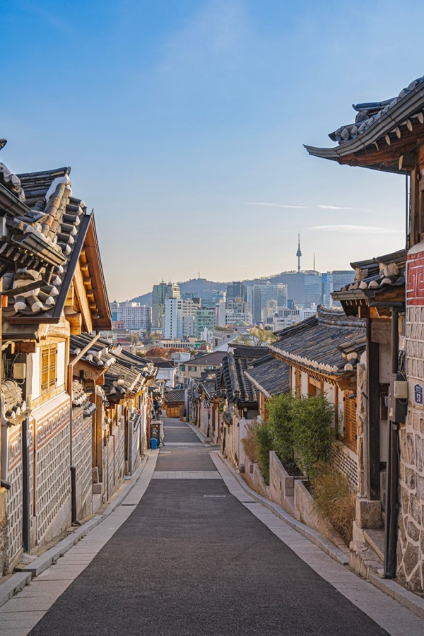 หมู่บ้านบุกชอนฮันอก (Bukchon Hanok Village: 북촌한옥마을)