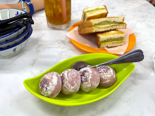 Kedai Kopi Semua Semua (蘇媽.蘇媽馬來西亞茶餐室) Causeway Bay - Strawberry and cheese mochi (草莓芝士糯米糍)