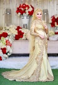 Model Gaun Pengantin Muslim Warna Gold Terbaru