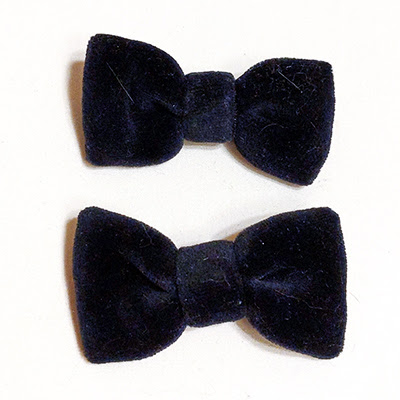 Black velvet bow clips