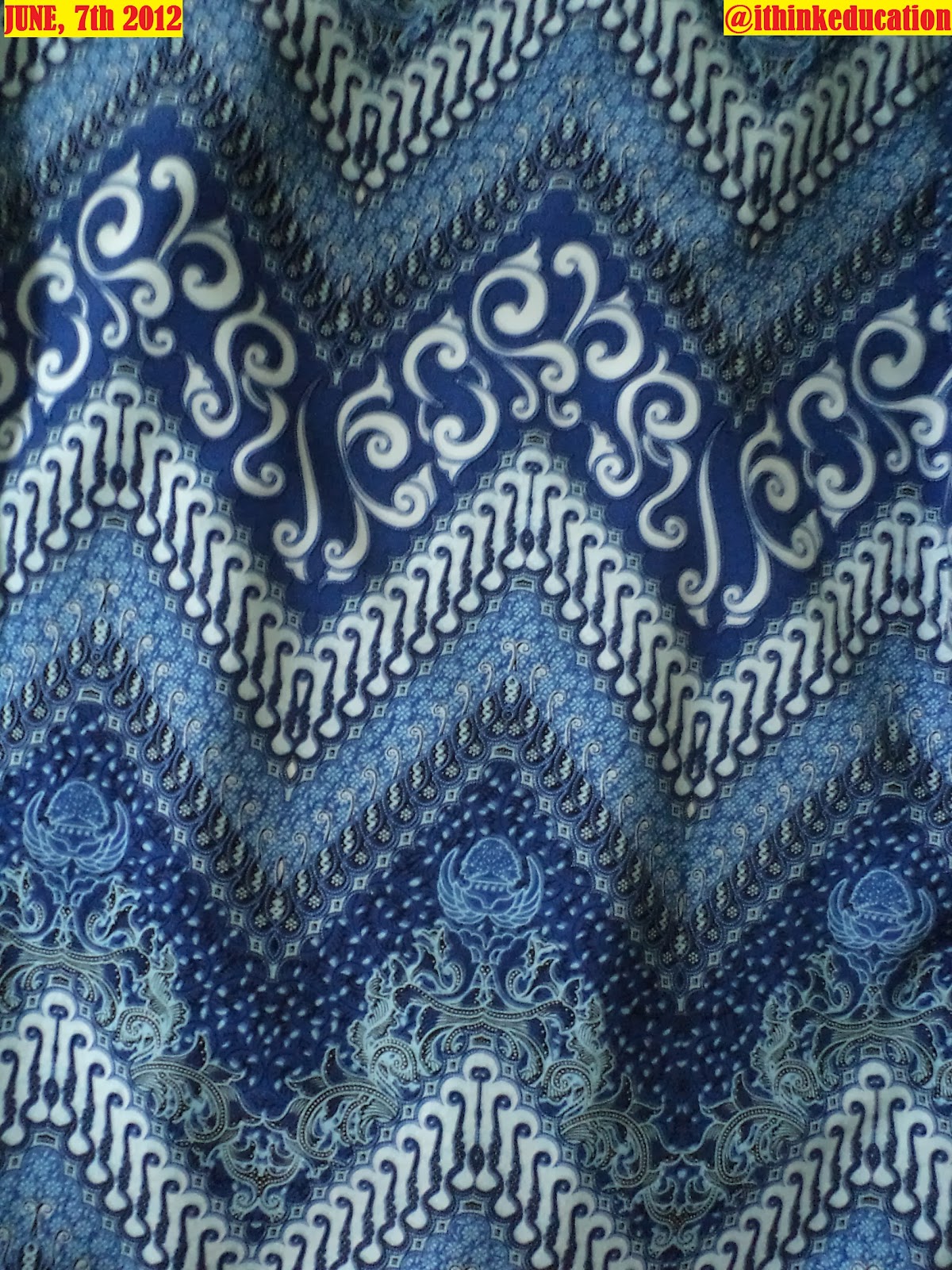 Contoh Makalah: Gambar Batik/ Batik images FOR CLASS XI ART