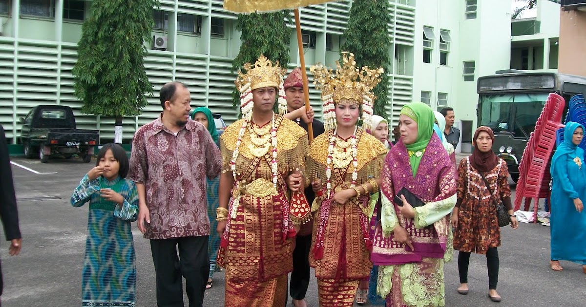 MISTIK PAKAIAN ADAT PENGANTIN PALEMBANG