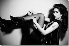 Neha-Bhasin-stylish image