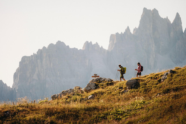 trekking vestiti estate