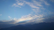 Amanecer sobre Santiago. Labels: Chile. posted by Mungowitz @ 3/25/2012 .