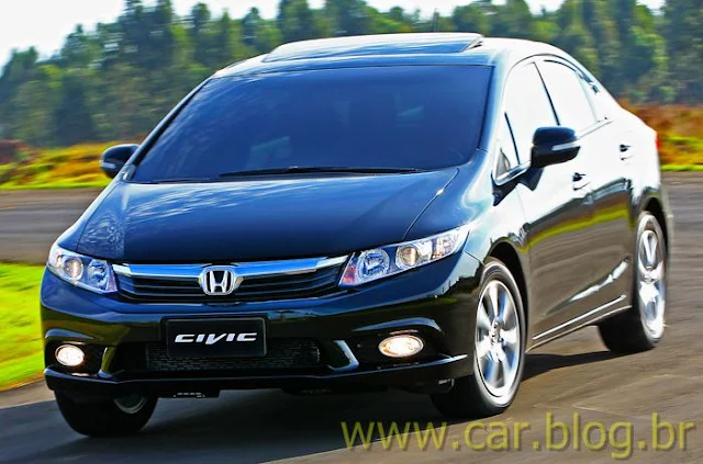 Novo Honda Civic 2012 EXS brasileiro - frente