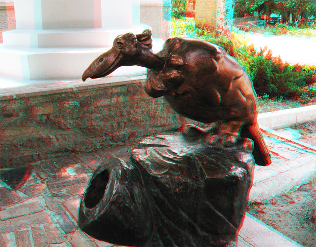 Vulture on the stump anaglyph 3D