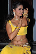 shreya vyas latest hot pics-thumbnail-8