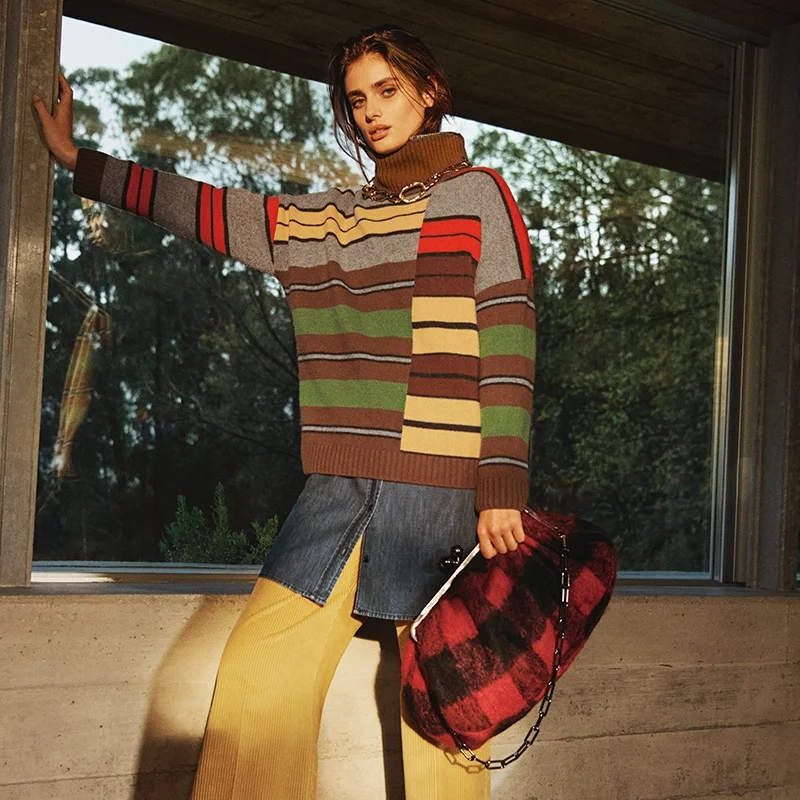 Standing out in stripes, Taylor Hill fronts Weekend Max Mara fall-winter 2022 campaign