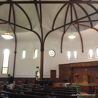 interior of Circular Congregational Church in Charleston, South Carolina