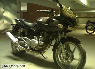 Bajaj Pulsar 200 DTS I Black Edition