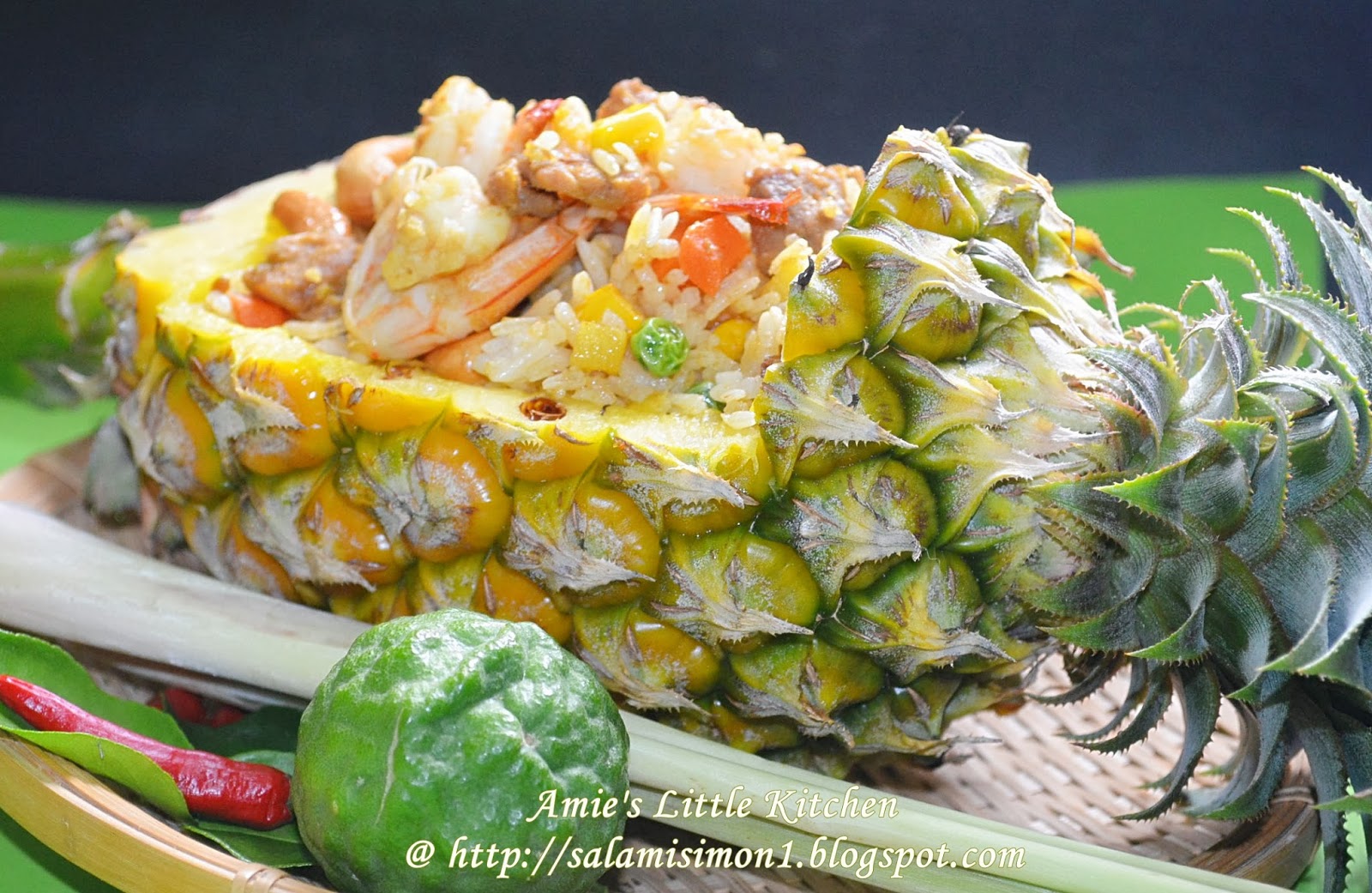 AMIE'S LITTLE KITCHEN: Pineapple Fried Rice (Khao Pad 