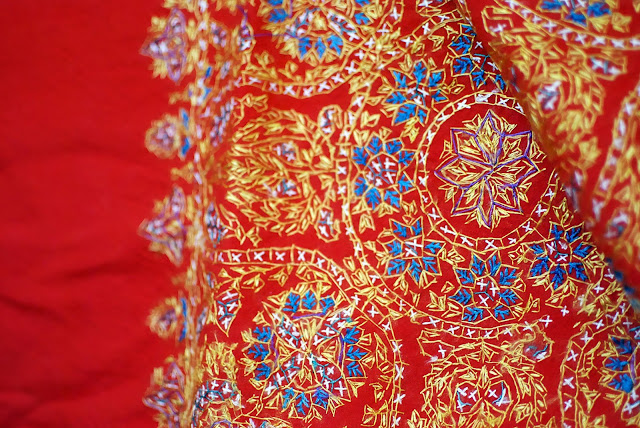 bright_red_indian_hand_stitched_shawl_throw