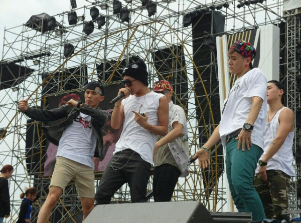 G-Dragon rehearsing for Golden Disk Awards 130116